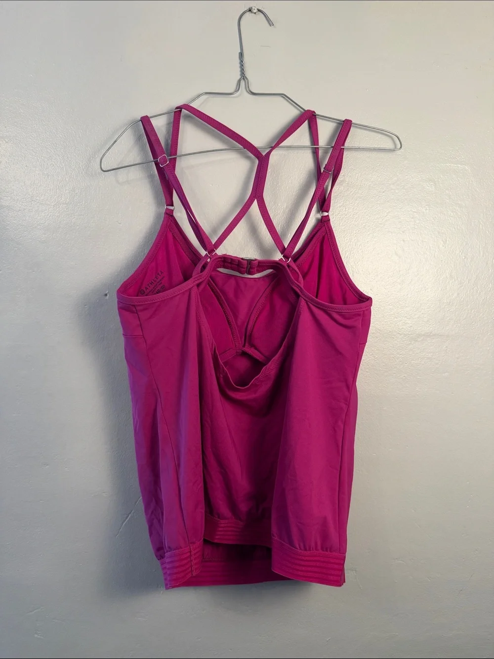 Athleta Magenta Racerback Tankini size 34D/DD purple magenta cross back